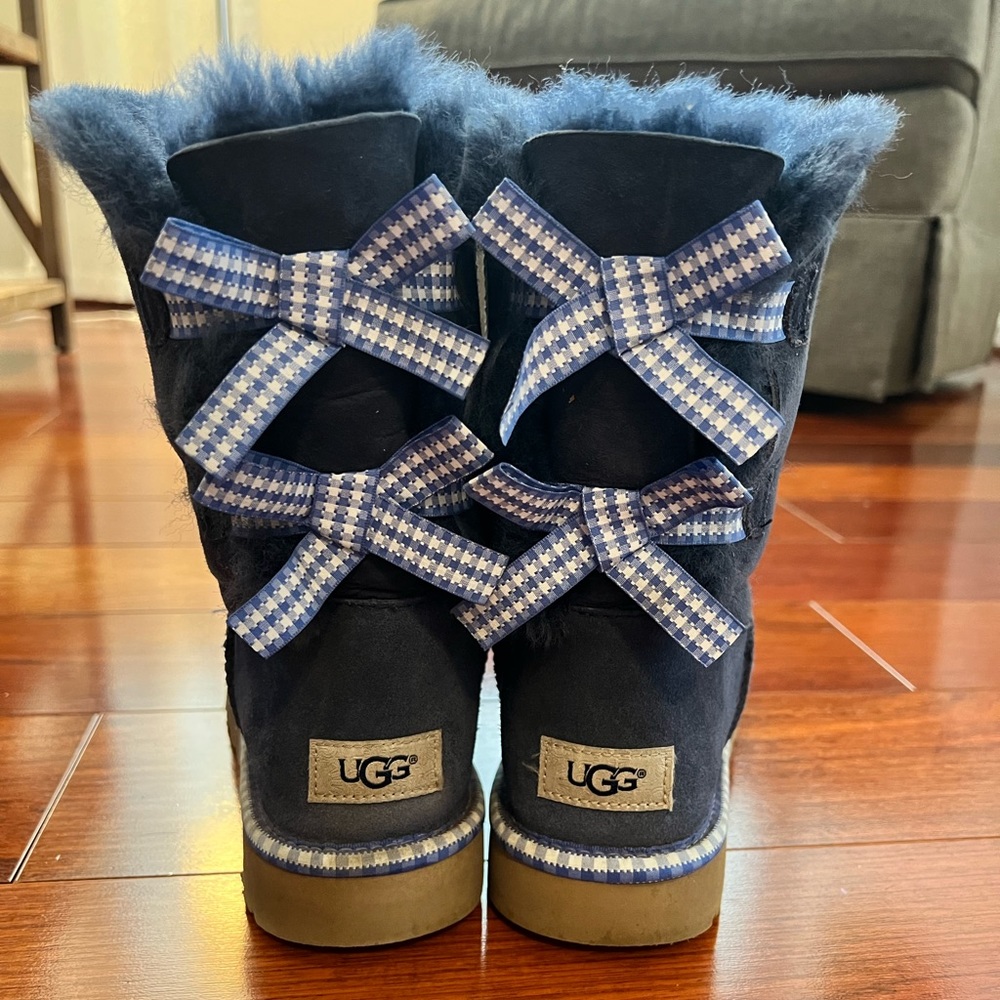 Women’s UGG Boots Navy Blue Size 10